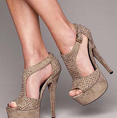 کفش&zwnj; نامناسب